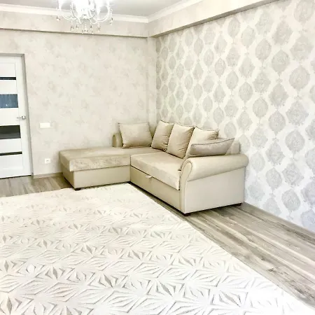 Center Apartment On Albisoara Street Chişinău Esterno foto