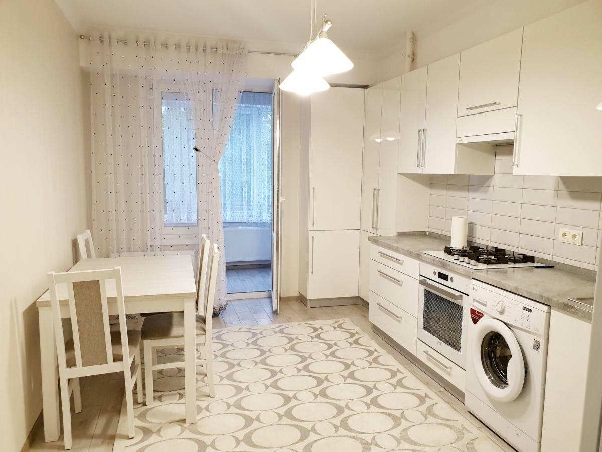 Center On Albisoara Street Кишинів